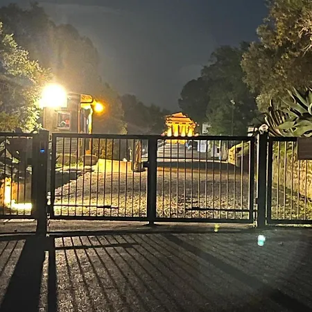 Agora Sulla Via Dei Templi 3*