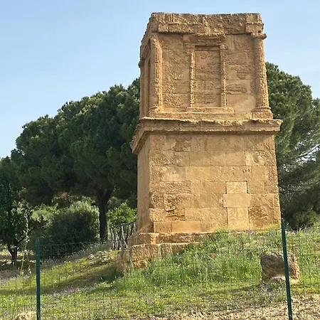 Agora Sulla Via Dei Templi Bed and Breakfast Αγκριτζέντο